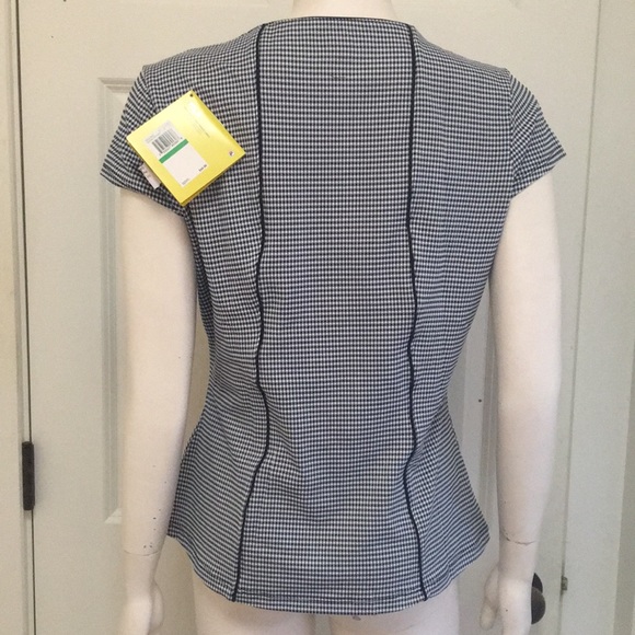 Fila Athletic/Athleisure Cap Sleeve Top, NWT! - Picture 3 of 7